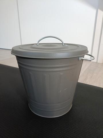 KNODD Ikea emmer grijs metaal beschikbaar voor biedingen