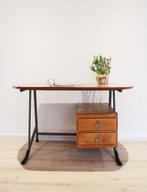 Houten vintage bureau, Tubax? Retro lessenaar / werkplek, Ophalen, O, O, Bureau