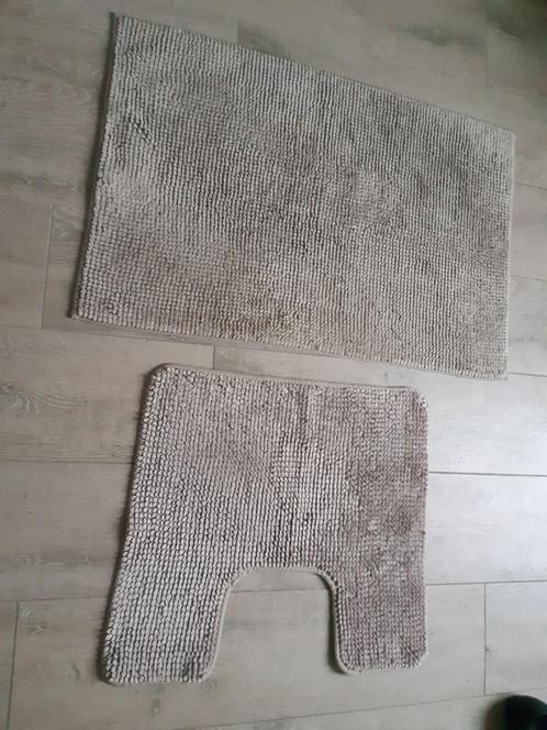 Taupekleurige badmat en wc-mat, Huis en Inrichting, Badkamer | Badtextiel en Accessoires, Zo goed als nieuw, Badmat, Ophalen of Verzenden