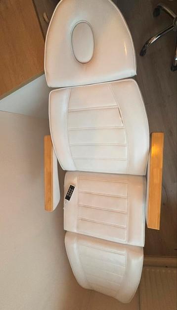 Behandelstoel Elektrisch Lux 3 Motoren met Verwarming Wit beschikbaar voor biedingen