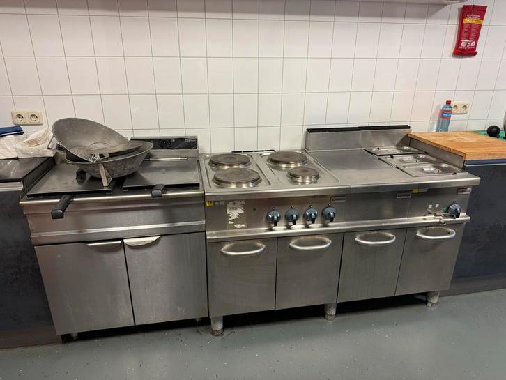 RVS Keukenblok met Frituur, Huis en Inrichting, Keuken | Keukenelementen, Gebruikt, Minder dan 100 cm, 200 cm of meer, 50 tot 75 cm
