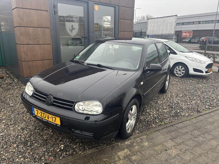 Volkswagen Golf gereserveerd, Auto's, Volkswagen, Golf, ABS, Airbags, Boordcomputer, Centrale vergrendeling, Elektrische buitenspiegels