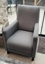 Grijze Fauteuil met houten poten., Huis en Inrichting, Ophalen of Verzenden, 75 tot 100 cm, 50 tot 75 cm