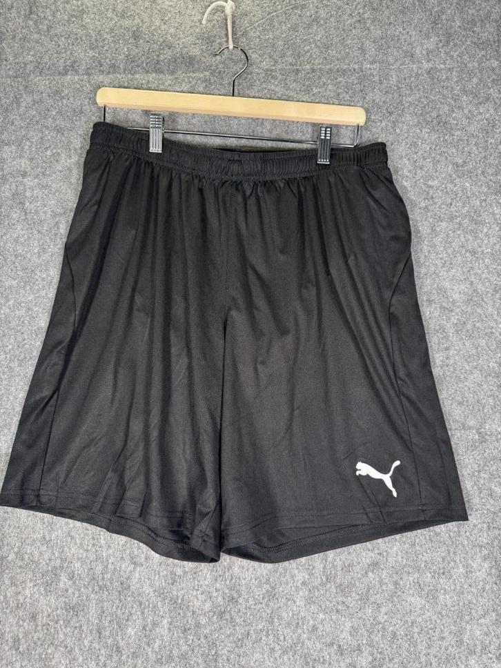 Puma knee‑length training shorts – EU 52/54, Kleding | Heren, Sportkleding, Nieuw, Algemeen, Maat 52/54 (L), Zwart, Ophalen
