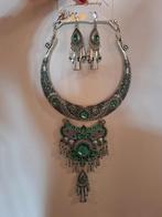 Groene Ketting met Oorbellen Set, Sieraden, Tassen en Uiterlijk, Kettingen, Overige materialen, Ophalen of Verzenden, Zo goed als nieuw
