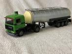 VOLVO F10 vrachtwagen met tanktrailer, Hobby en Vrije tijd, Modelauto's | 1:50, Ophalen of Verzenden, Zo goed als nieuw, Bus of Vrachtwagen