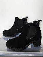 Zwarte Suède Chelsea Boots / Enkellaarsjes Mt 38, Verzenden, Zwart, Lage of Enkellaarzen, Zo goed als nieuw