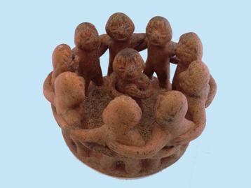 Groepje balspelers TERRACOTTA beeld beschikbaar voor biedingen