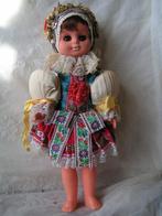 grote klederdrachtpop nr PP 179, Verzamelen, Poppen, Verzenden, Zo goed als nieuw, Pop