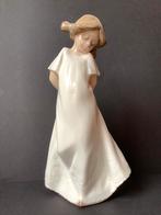 Lladro, Nao, verlegen meisje, Verzamelen, Beelden en Beeldjes, Ophalen of Verzenden