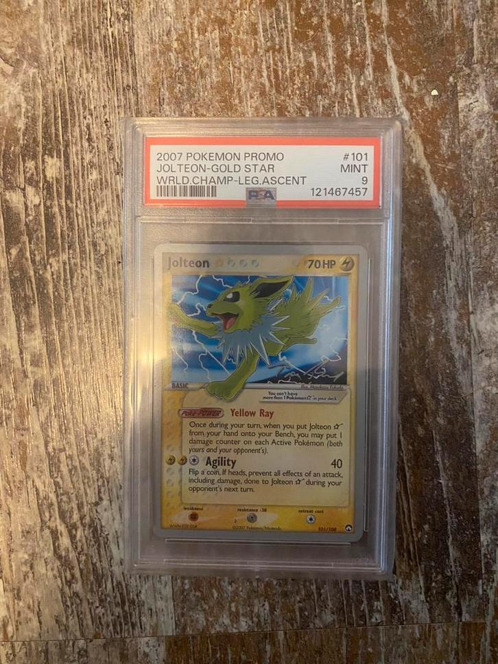 Jolteon gold star PSA, Hobby en Vrije tijd, Verzamelkaartspellen | Pokémon, Zo goed als nieuw, Ophalen