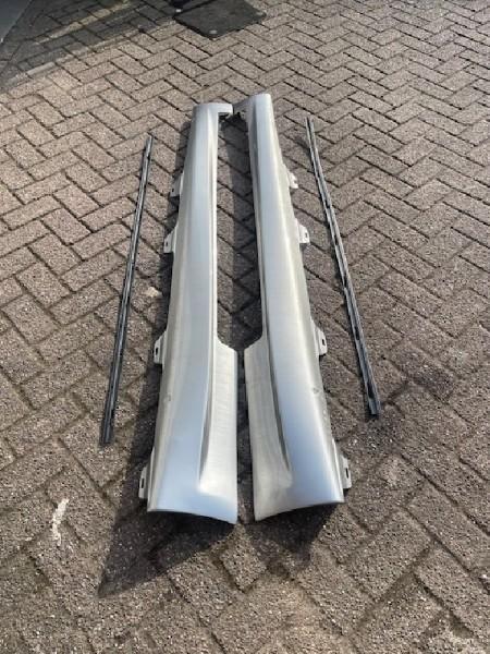 SIDESKIRT SET Volkswagen Scirocco (137 / 13AD) (1K8853859C), Auto-onderdelen, Carrosserie en Plaatwerk, Volkswagen, Gebruikt