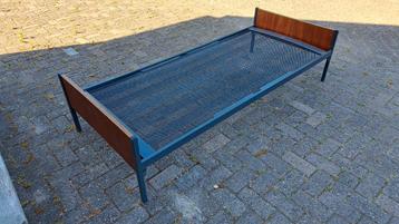 Vintage Ledikant 90x190 - Retro/Industrieel beschikbaar voor biedingen