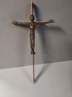Bronzen kruisbeeld met figuur, Antiek en Kunst, Ophalen of Verzenden