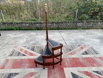 Klassiek Engels Bibliotheek Trap !!! beschikbaar voor biedingen