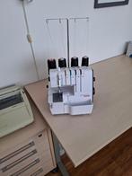 Te koop, Bernette b44 Funlock lockmachine., Hobby en Vrije tijd, Naaimachines en Toebehoren, Ophalen, Zo goed als nieuw, Lockmachine