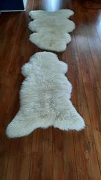 SCHAPENVACHTEN 2 STUKS NIEUWSTAAT!, Huis en Inrichting, Woonaccessoires | Plaids en Woondekens, Ophalen of Verzenden, Zo goed als nieuw