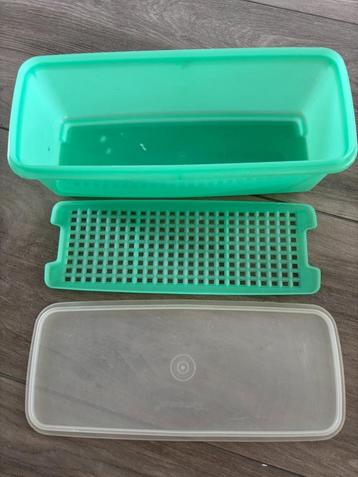 Tupperware 784-8 bewaardoos beschikbaar voor biedingen