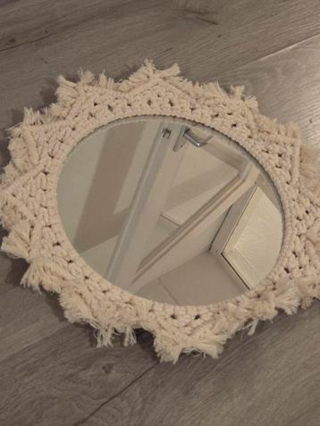 Macramé Spiegel  beschikbaar voor biedingen