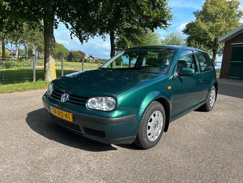 Volkswagen Golf 1.6 74KW 1998 Groen, Auto's, Volkswagen, Particulier, Golf, Centrale vergrendeling, Metallic lak, Radio, Startonderbreker