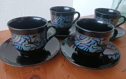 Kop en schotel van Arcoroc Frankrijk, Antiek en Kunst, Antiek | Servies los, Ophalen of Verzenden