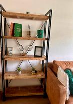 Industriële plankenkast met metalen frame, Met plank(en), Zo goed als nieuw, Metaal, 25 tot 50 cm