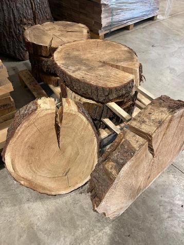 Luchtgedroogde eikenboomschijven  beschikbaar voor biedingen