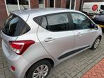 Hyundai i10 1.0 5DR 2014 Grijs, Auto's, Voorwielaandrijving, 31 €/maand, 23 km/l, Origineel Nederlands