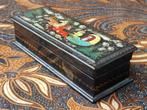 Mooi origineel oud antiek lakdoosje uit Rusland 13,6 cm., Antiek en Kunst, Ophalen of Verzenden