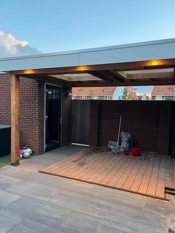 Overkappingen, tuinhuisjes, carporte, schuurtjes  beschikbaar voor biedingen