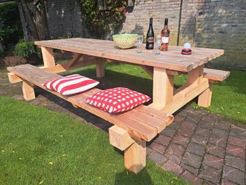 * NIEUW Picknicktafel extra robuust douglas  poten 120x 120m beschikbaar voor biedingen