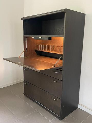 Vintage secretairekast met uitklapbaar bureau beschikbaar voor biedingen