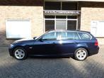 BMW 3-serie Touring 325i Business Line Leder / Navi / Dealer, Auto's, 745 kg, Achterwielaandrijving, Gebruikt, Beige