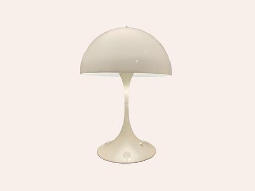 Bij TheReSales: Louis Poulsen Panthella, Huis en Inrichting, Lampen | Tafellampen, Zo goed als nieuw, 50 tot 75 cm, Kunststof