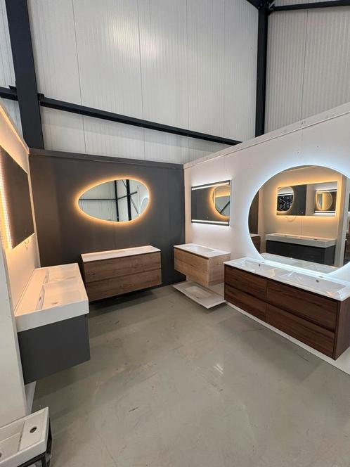 Diverse Badkamermeubelen, Huis en Inrichting, Badkamer | Badkamermeubels, Nieuw, Overige typen, Minder dan 100 cm, 100 tot 150 cm