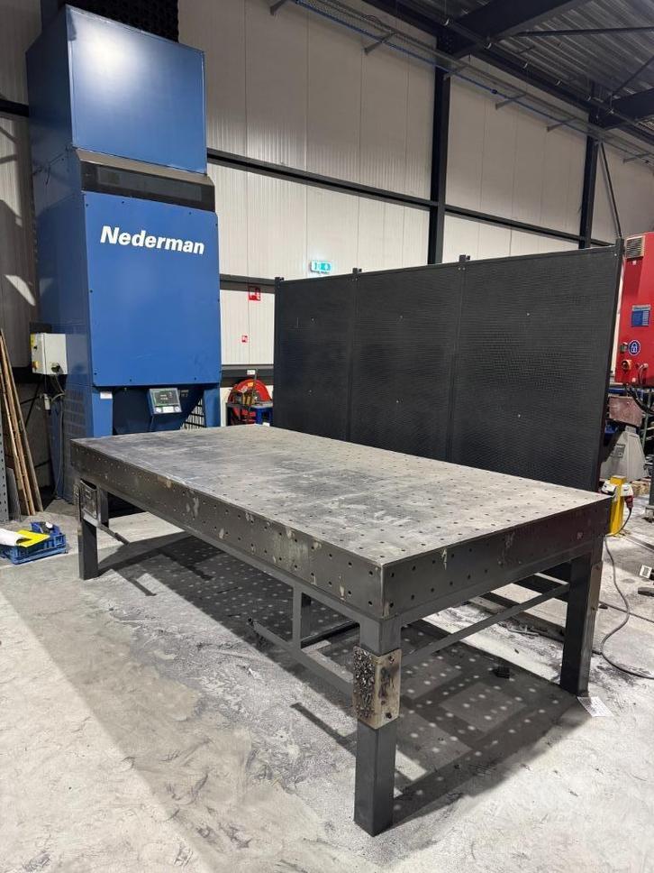 Nette lastafel/opspantafel, Doe-het-zelf en Verbouw, Werkbanken, Gebruikt, 120 tot 170 cm, Bankschroef, Ophalen of Verzenden