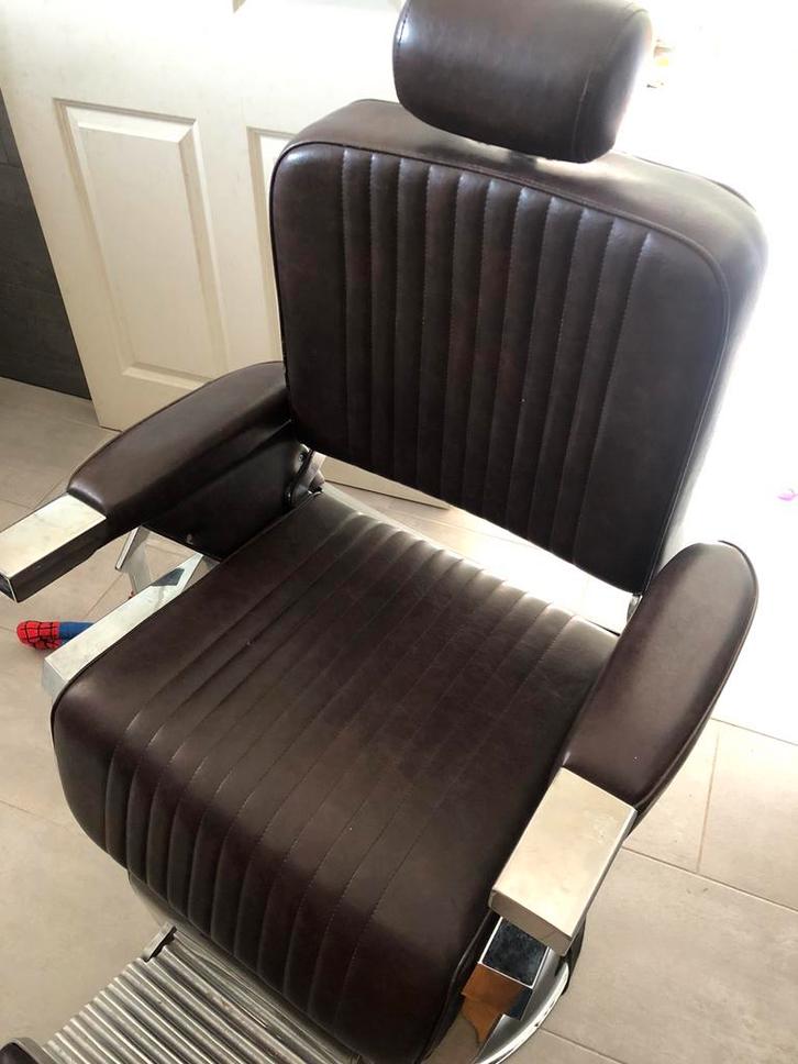 Barberstoel / barber stoel. Tekst lezen aub!, Huis en Inrichting, Stoelen, Zo goed als nieuw, Eén, Leer, Ophalen of Verzenden