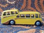 Mooie oude model bus van Dinky Toys uit Engeland 11,2 cm.