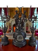 Zeer groot antieke klokkenstel met barok engel 1885, Antiek en Kunst, Antiek | Klokken, Ophalen of Verzenden