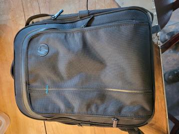 HP laptoptas 15,6 inch – als nieuw – meerdere vakken

 beschikbaar voor biedingen