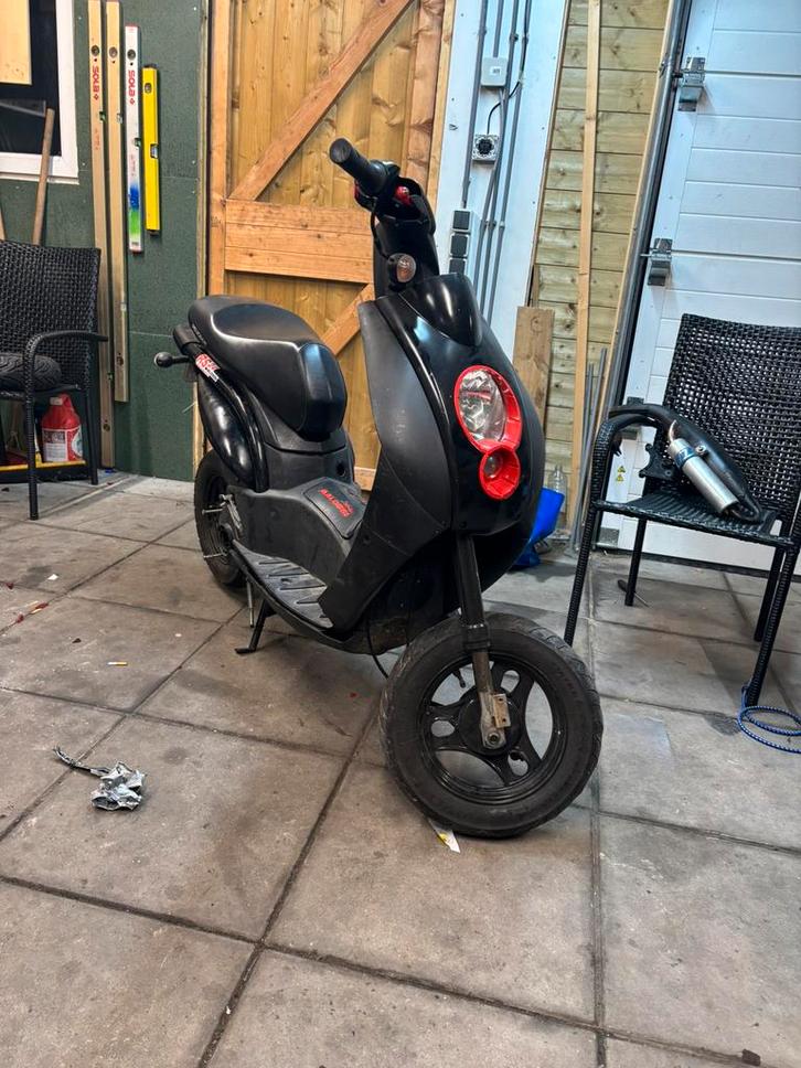 peugeot ludix, Fietsen en Brommers, Snorfietsen en Snorscooters, Zo goed als nieuw, Peugeot, Ophalen