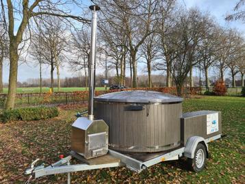 Te huur: Mobiele houtgestookte hottub voor 6 à 8 personen beschikbaar voor biedingen