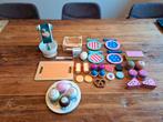 Houten mixer met toebehoren en gebakjes, koekjes en bordjes, Ophalen of Verzenden, Zo goed als nieuw