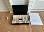 Mahjong spel in stevige koffer., Ophalen, Minder dan 500 stukjes, Zo goed als nieuw
