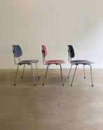 Ahrend FKS Revolt Stoel Door Friso Kramer 10 zwart / 6 rood, Ophalen, Gebruikt, Modern vintage design, Molenakkerstraat 10