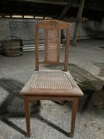 Antieke stoel met houtsnijwerk, Ophalen of Verzenden