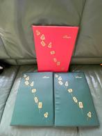 3 Speldjes albums met heel veel speldjes, Verzamelen, Ophalen of Verzenden