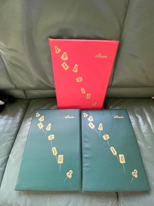 3 Speldjes albums met heel veel speldjes, Verzamelen, Complete verzamelingen en Collecties, Ophalen of Verzenden