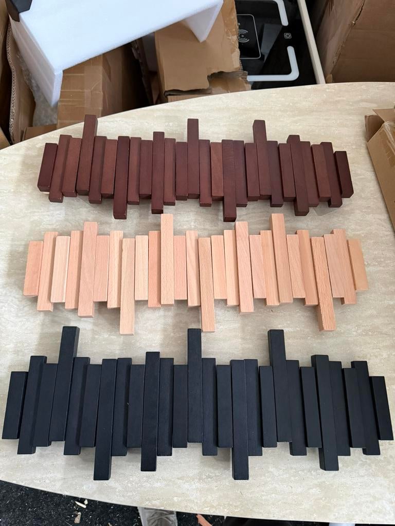 Design kapstok piano japandi  8 haken walnoot beuken zwart, Wandkapstok, Ophalen of Verzenden, Zo goed als nieuw, Minder dan 100 cm