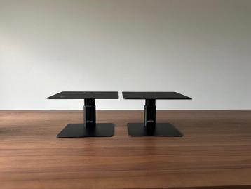2 x Nillkin HighDesk adjustable Metal monitor stands beschikbaar voor biedingen